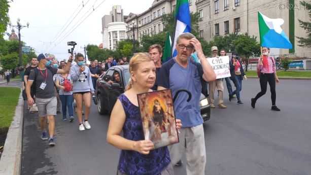 Площадь Ленина в Хабаровске опустела — из многотысячной армии протестующих в последний раз вышло около 60 человек