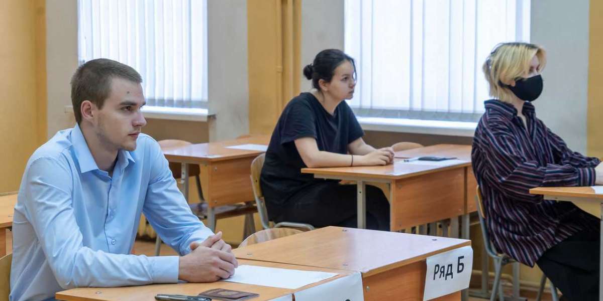 Минпросвещения: расписание ЕГЭ на фоне пандемии меняться не будет