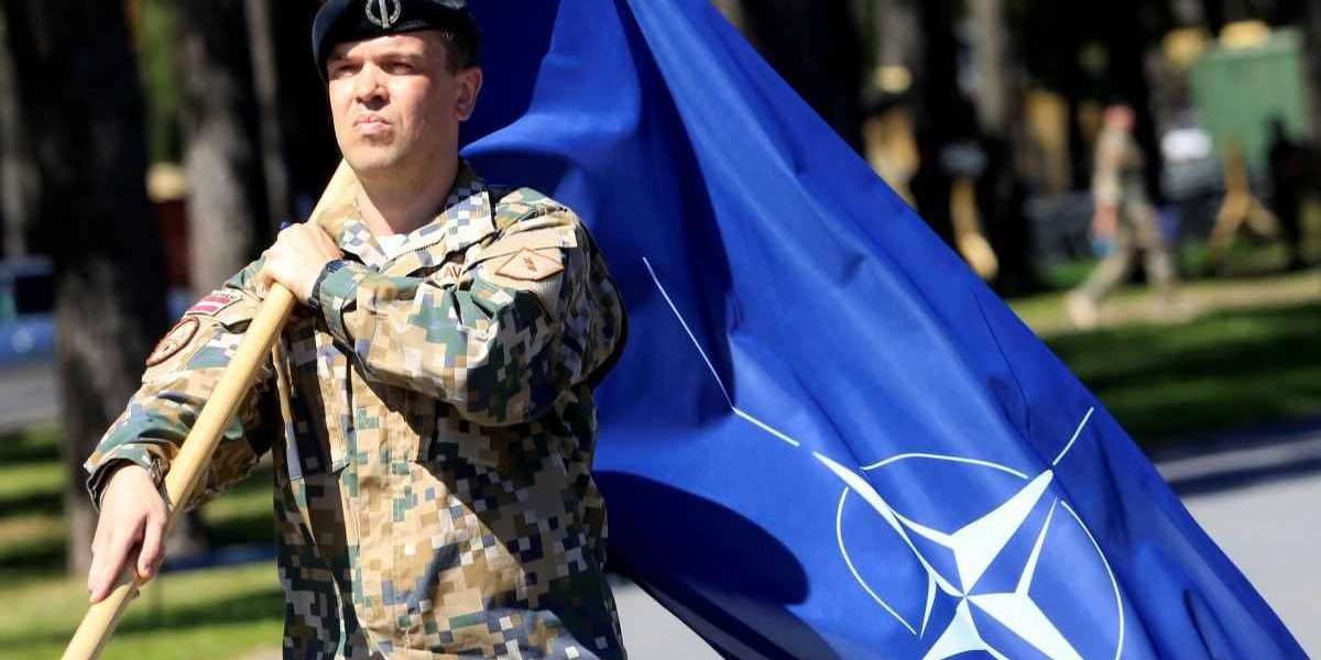 В НАТО заранее придумали отмазку на случай боестолкновения с российским флотом