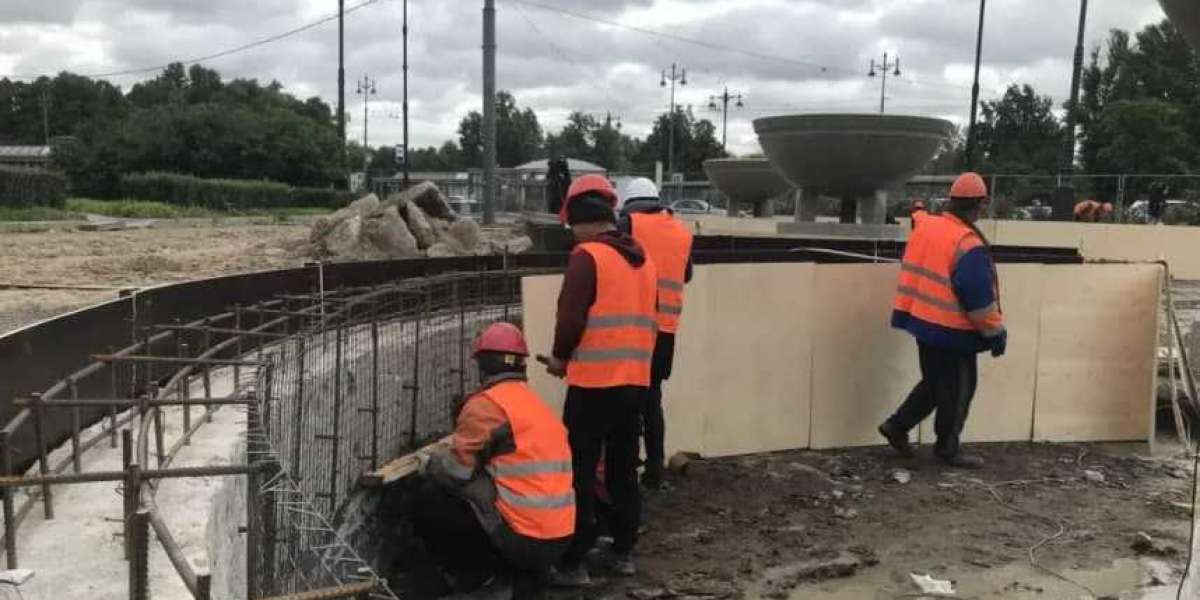 В Петербурге может стать меньше мигрантов