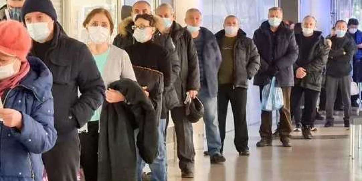 Меры есть, ума не надо: к чему привело решение Беглов ввести в Петербурге QR-коды 