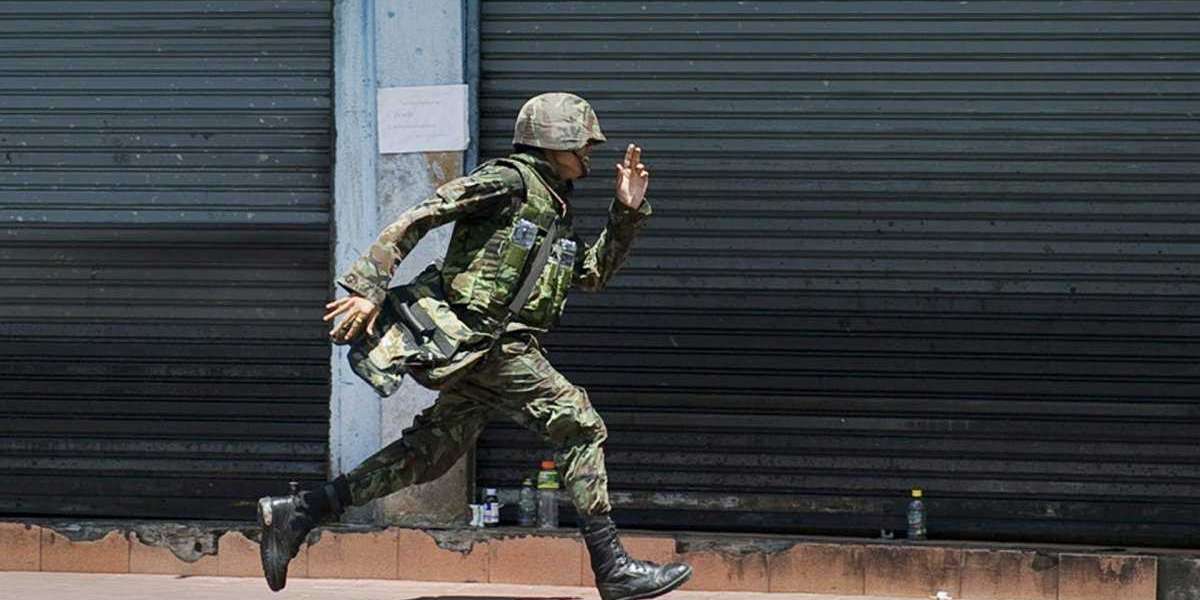 Украинские военные бегут из ВСУ пачками