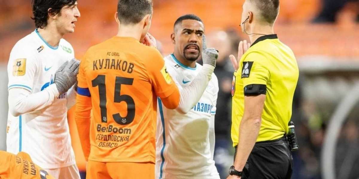 «Зенит» потерял очки в матче с «Уралом»