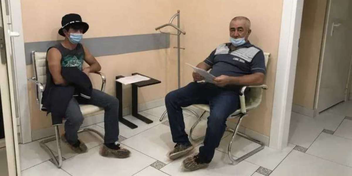 Мигрантов обязали сдавать отпечатки пальцев и тест на ВИЧ для работы в России