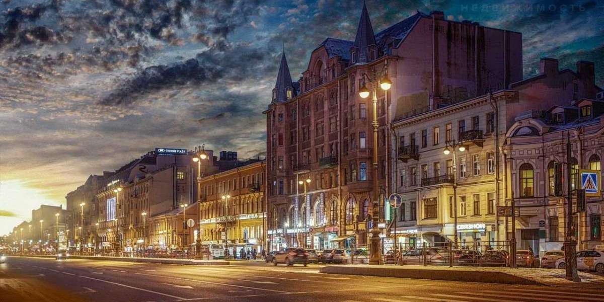 Прогулка у станции метро «Лиговский проспект»