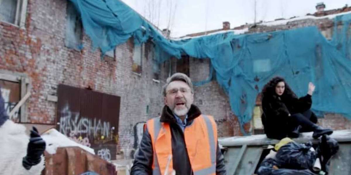 Это стопудовый хит! Группа «Ленинград» спела про питерское говнище