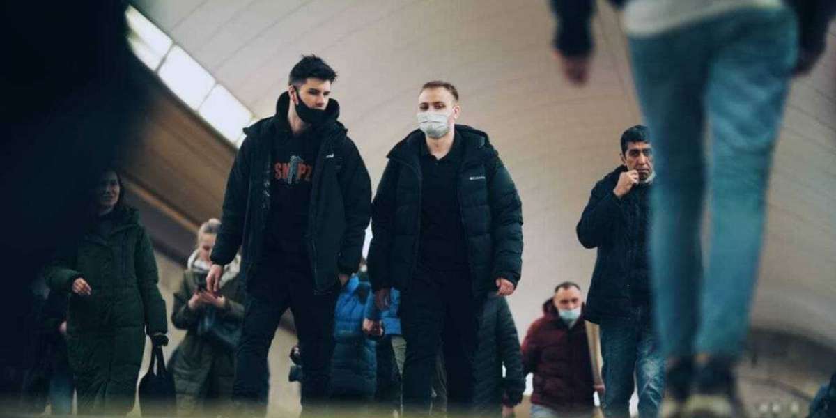 С 28 января в Петербурге введут новые ограничения, теперь для несовершеннолетних