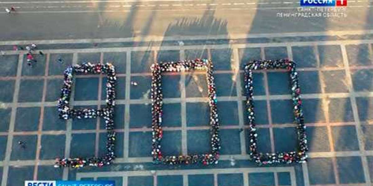 Молодежь Петербурга провела флешмоб в День прорыва блокады Ленинграда