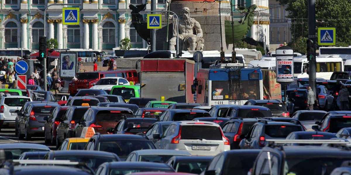 Въезд в центр Питера хотят сделать платным