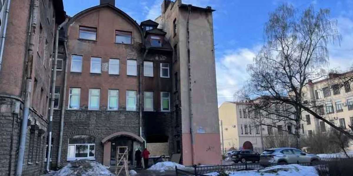 Как выглядит сгоревший салон красоты в столетнем доходном доме Гейдериха