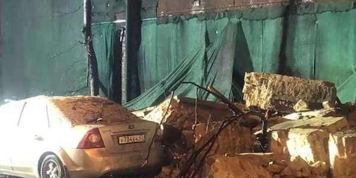 Смольный ждет разрушения зданий из реестра ОКН, чтобы распродать дорогую земельку