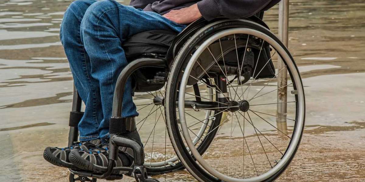 Полноценные рабочие места для людей с ограниченными возможностями